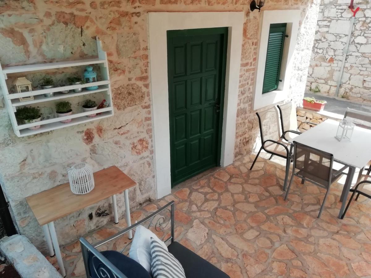 Krka Waterfalls Stonehouse Roko Лозовац Экстерьер фото