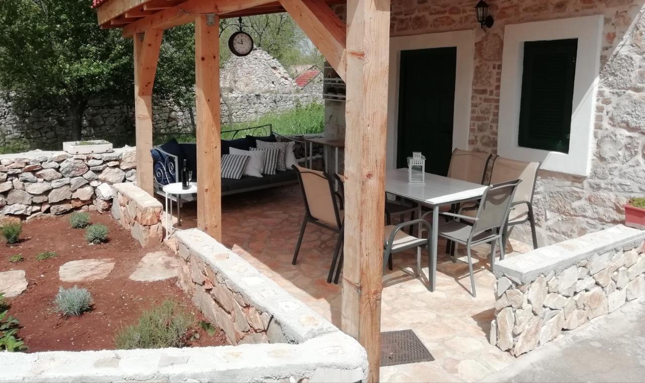 Krka Waterfalls Stonehouse Roko Лозовац Экстерьер фото