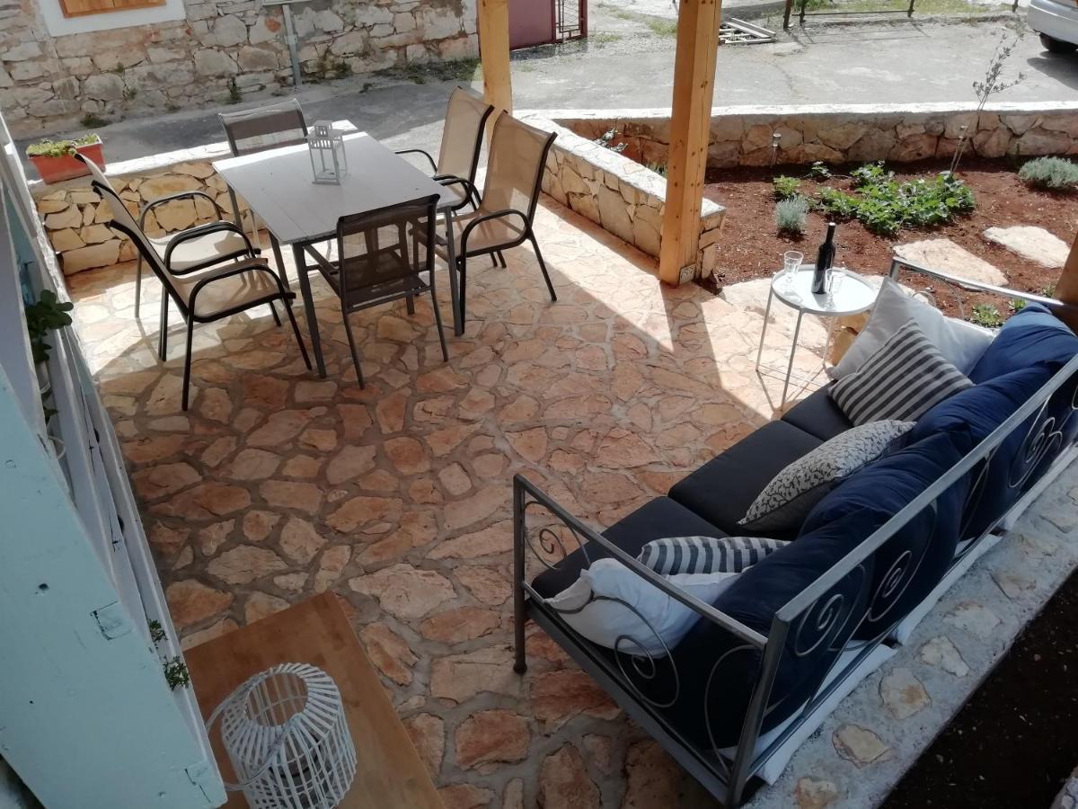 Krka Waterfalls Stonehouse Roko Лозовац Экстерьер фото
