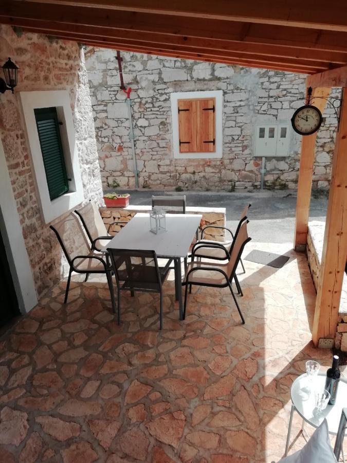 Krka Waterfalls Stonehouse Roko Лозовац Экстерьер фото