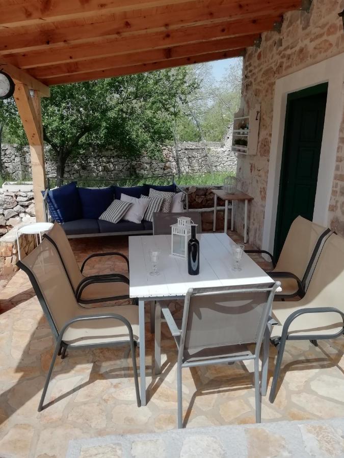 Krka Waterfalls Stonehouse Roko Лозовац Экстерьер фото