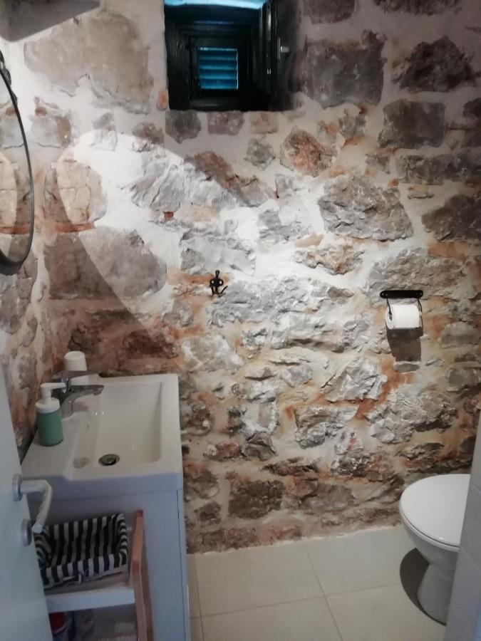 Krka Waterfalls Stonehouse Roko Лозовац Экстерьер фото